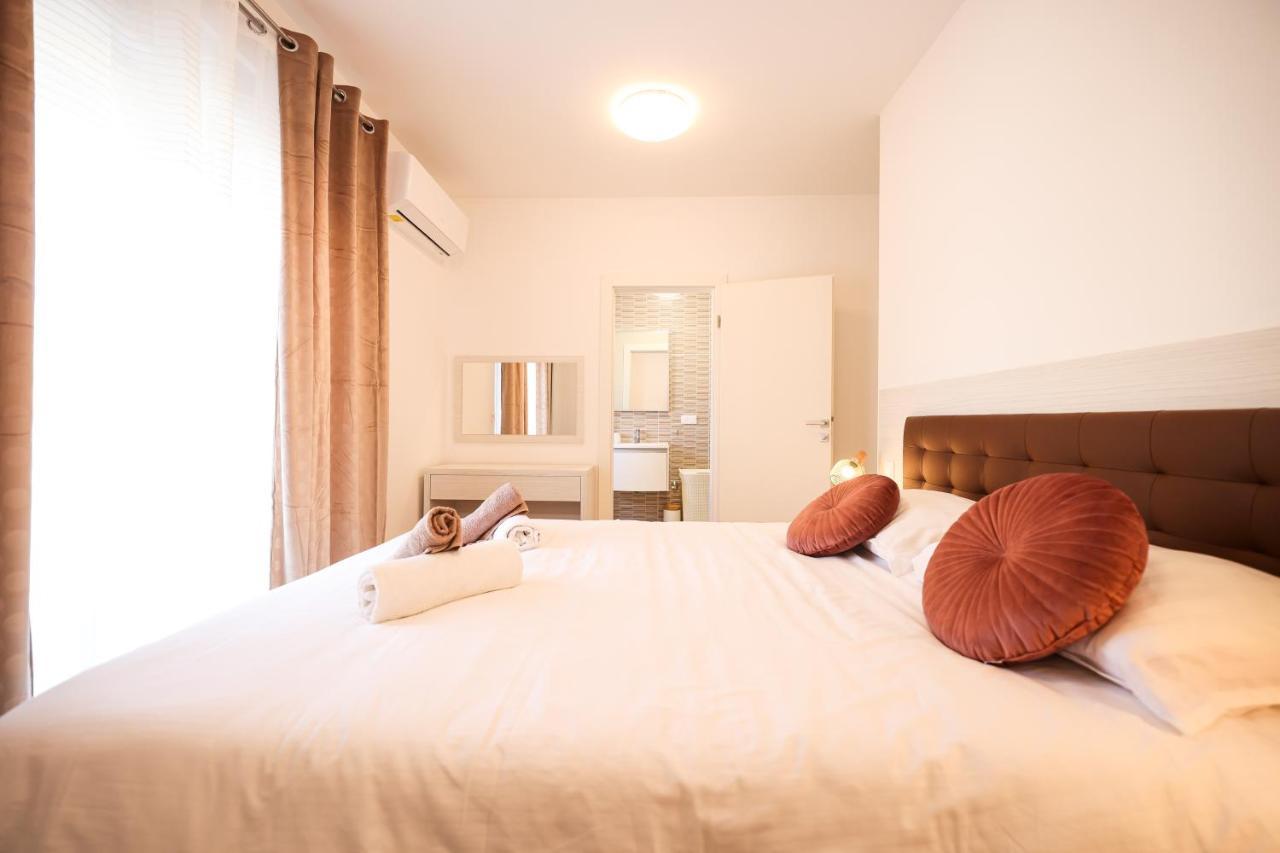 Golden Sunset Luxury Apartment Zadar Eksteriør billede